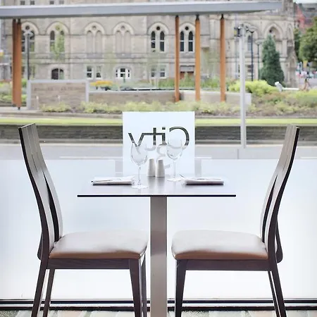 Отель The Брадфорд